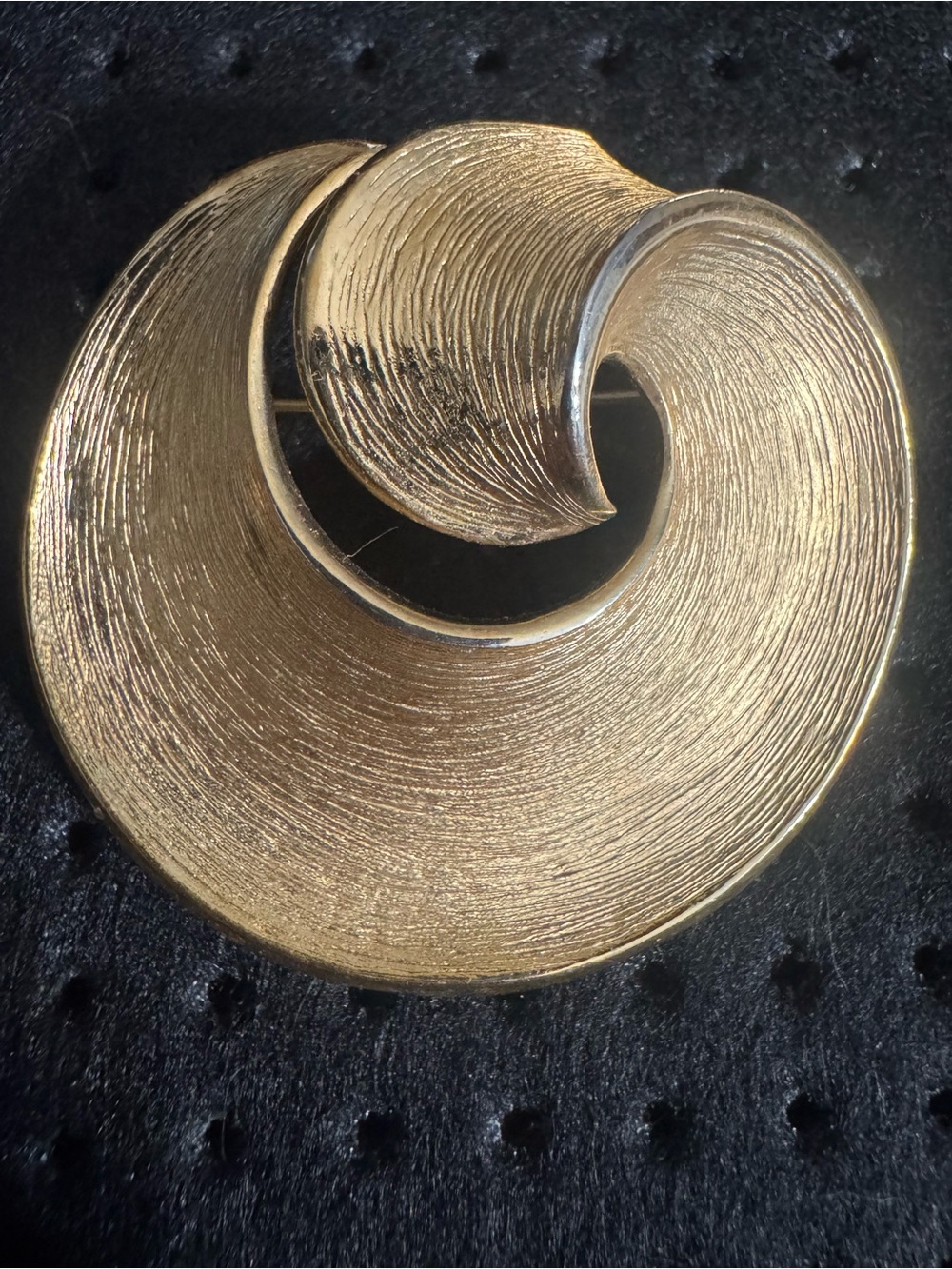 Crown Trifari gold-tone textured swirl brooch